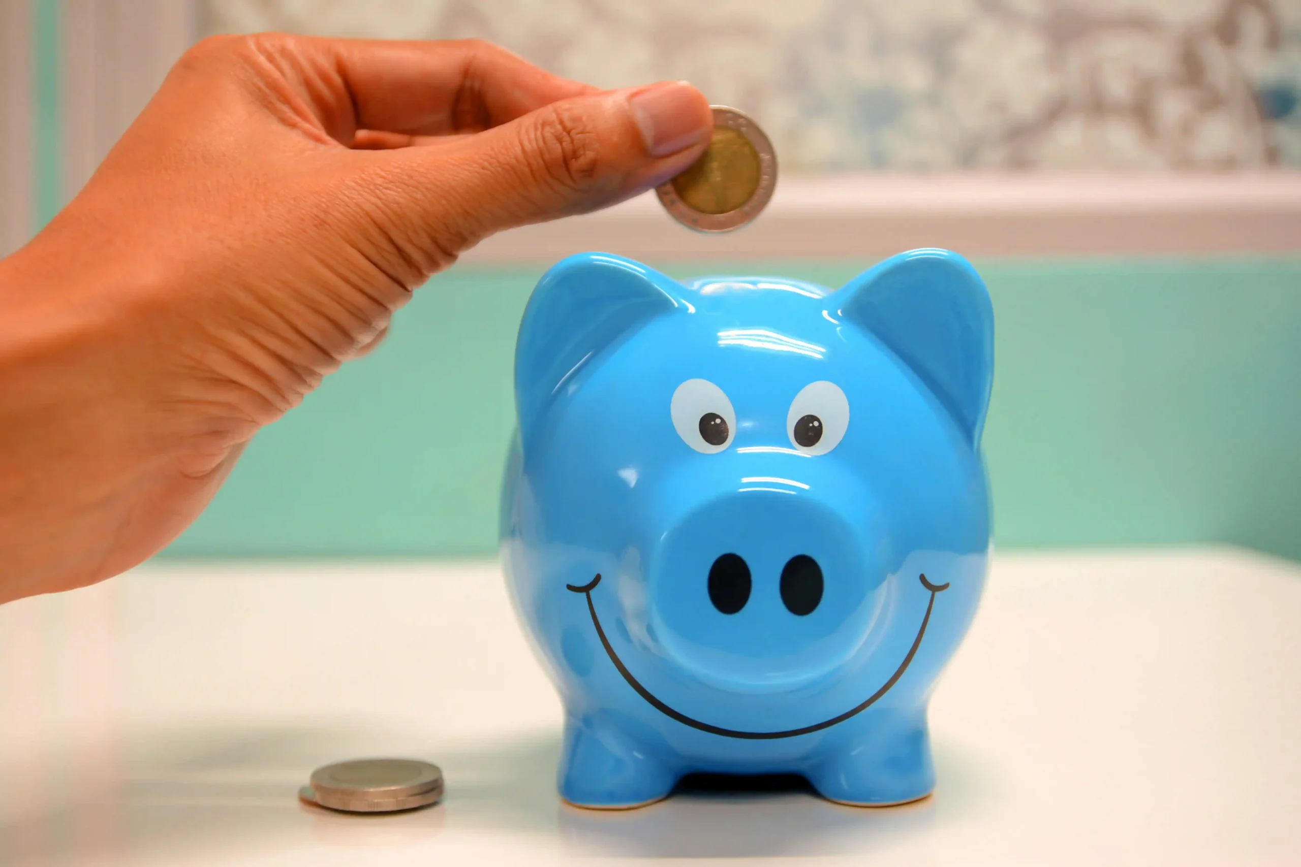 Top 10 Simple Money-Saving Tips for Everyday Life